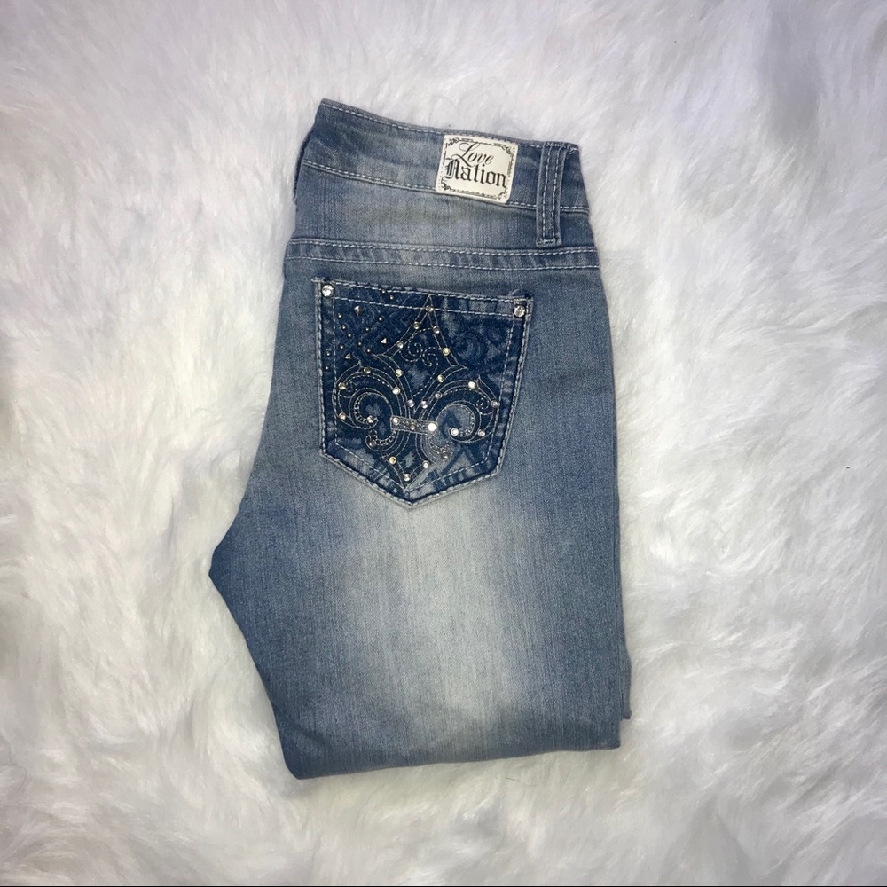 Never worn Love Nation Capris